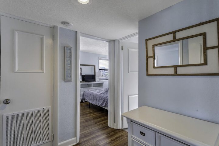 Room 45 of 325