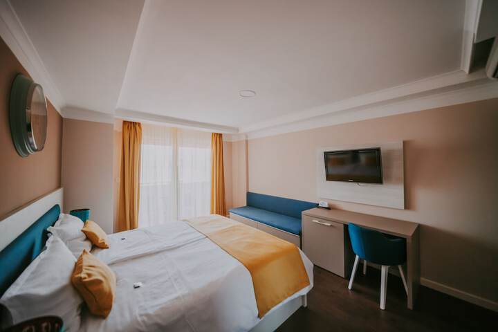 Room 9 of 51