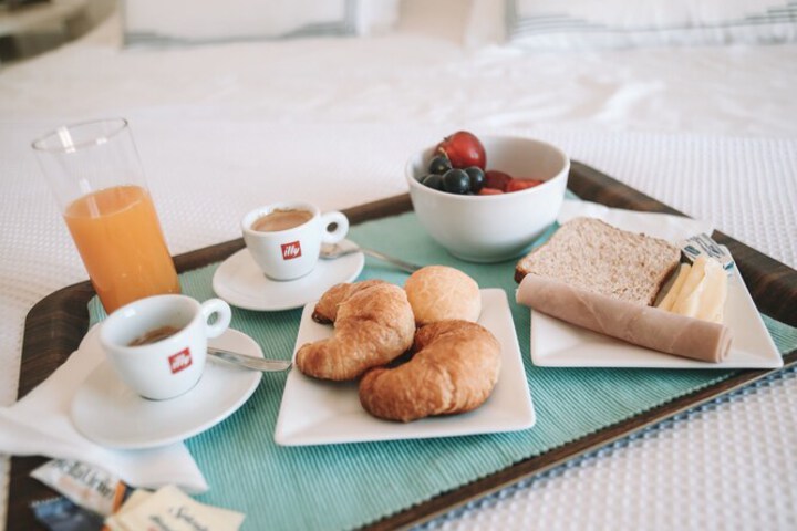 Breakfast/Coffee Service 41 of 54