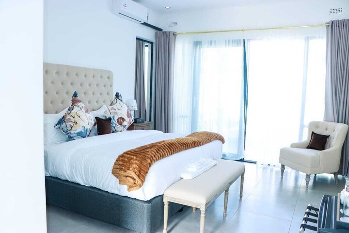 Room 4 of 29