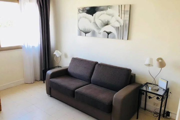 Room 4 of 14