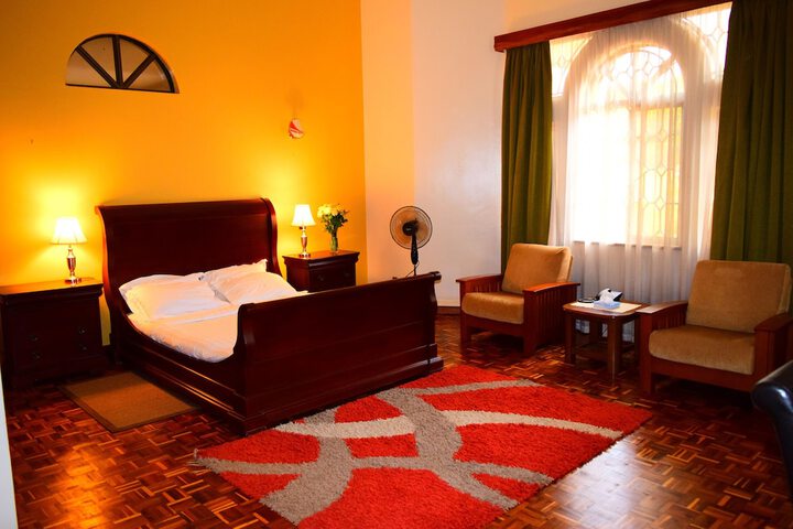 Room 8 of 30