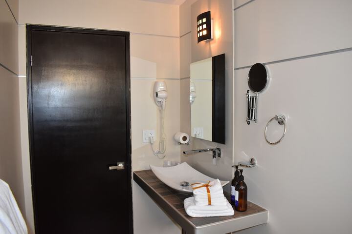 Room 112 of 146