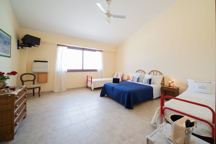 Room 16 of 51