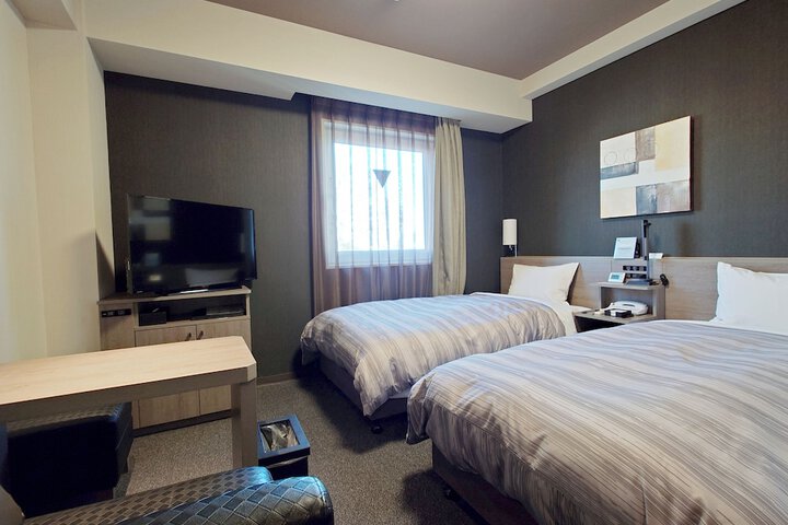 Room 7 of 30