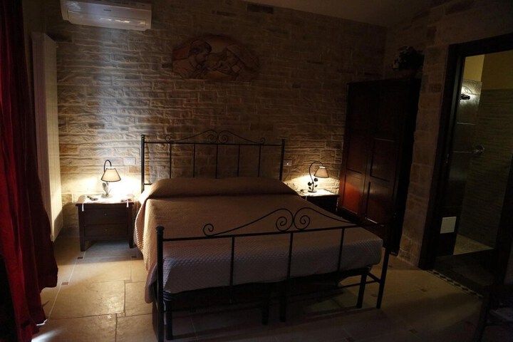 Room 26 of 74