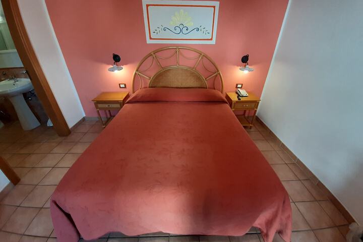 Room 60 of 249
