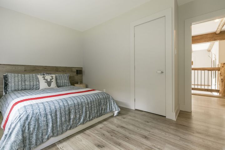 Room 4 of 23