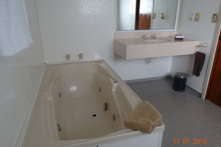 Room 15 of 25