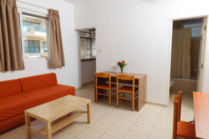 Room 16 of 23