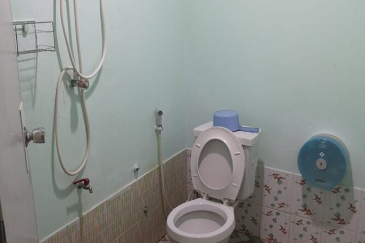Room 7 of 10