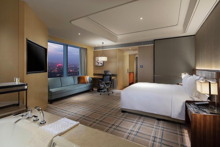 Room 30 of 70