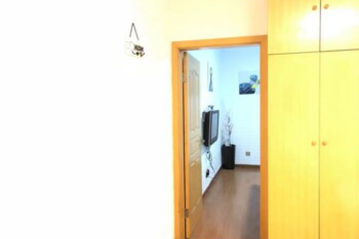 Room 10 of 20