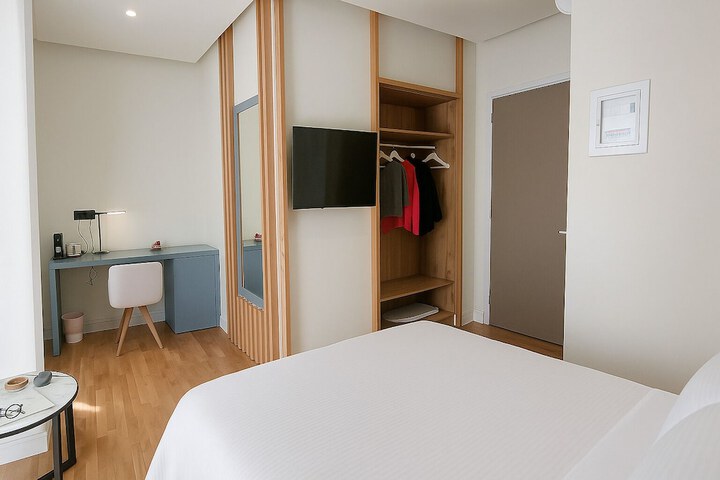 Room 8 of 23