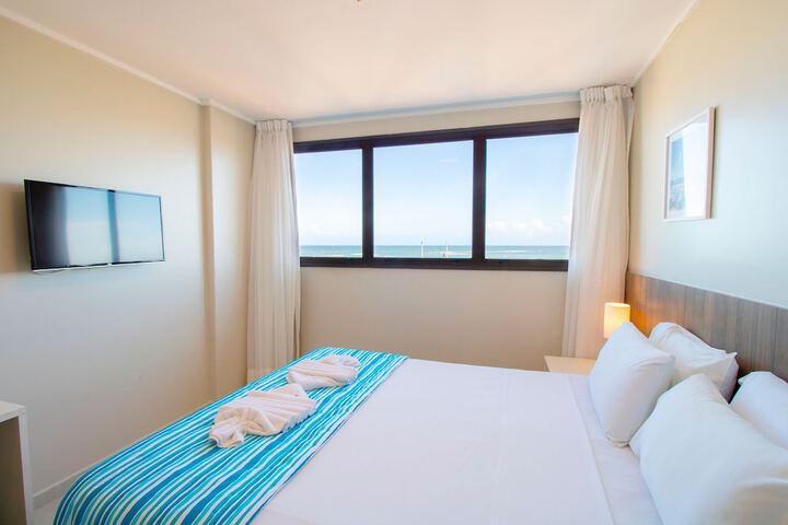 Room 3 of 44