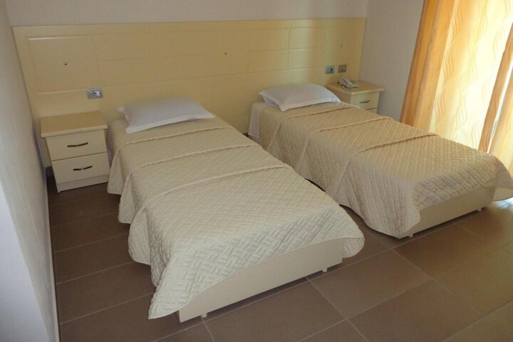 Room 16 of 69