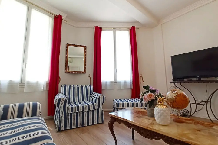 Room 3 of 12
