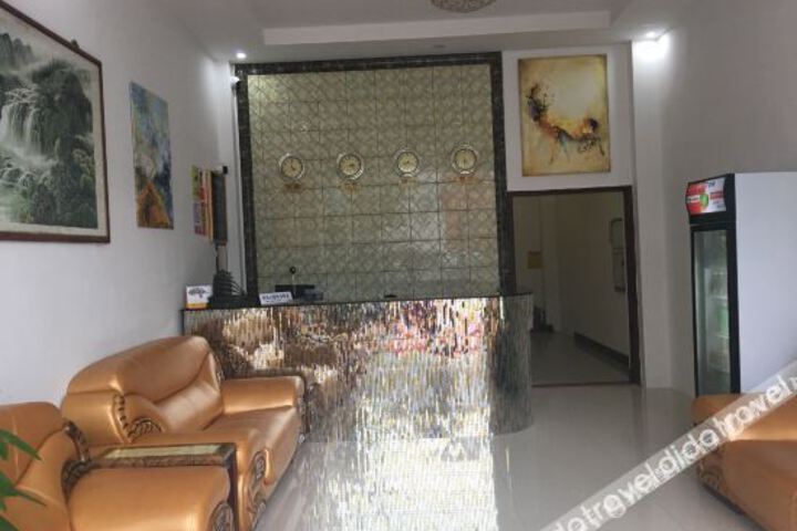 Hotel Interior 4 of 6
