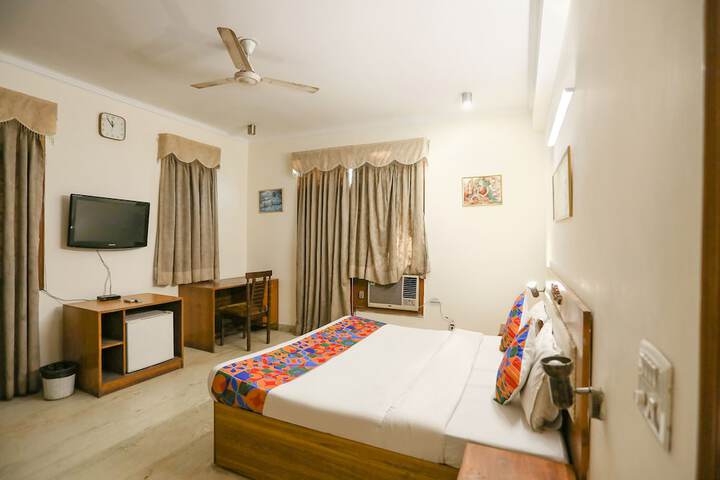 Room 18 of 27