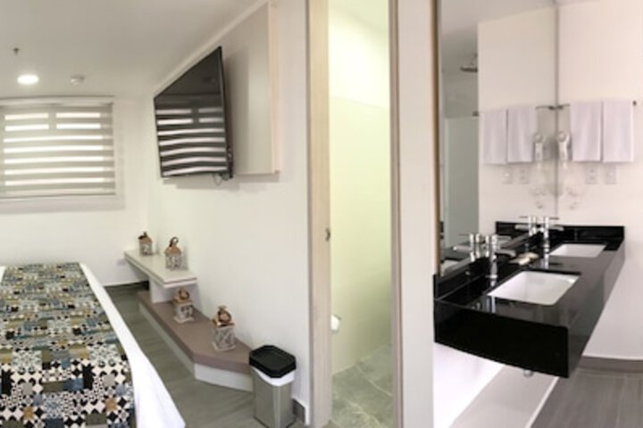 Room 17 of 81