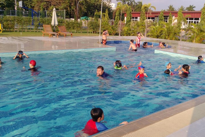 Pool 25 of 61