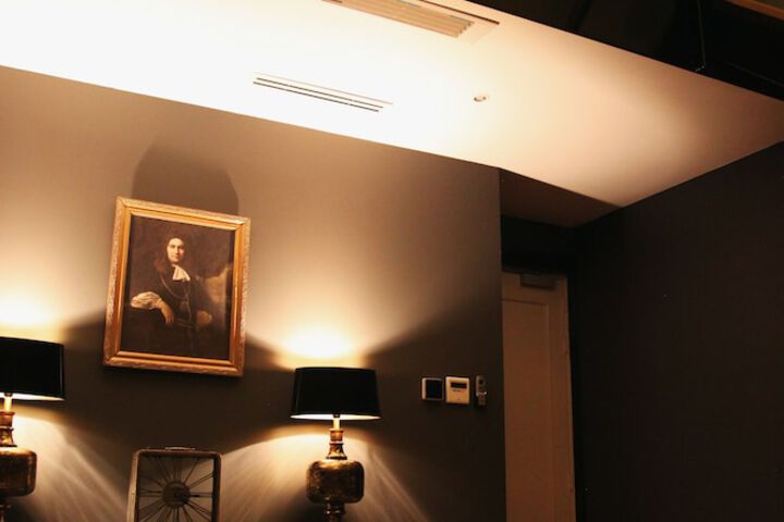 Room 11 of 106