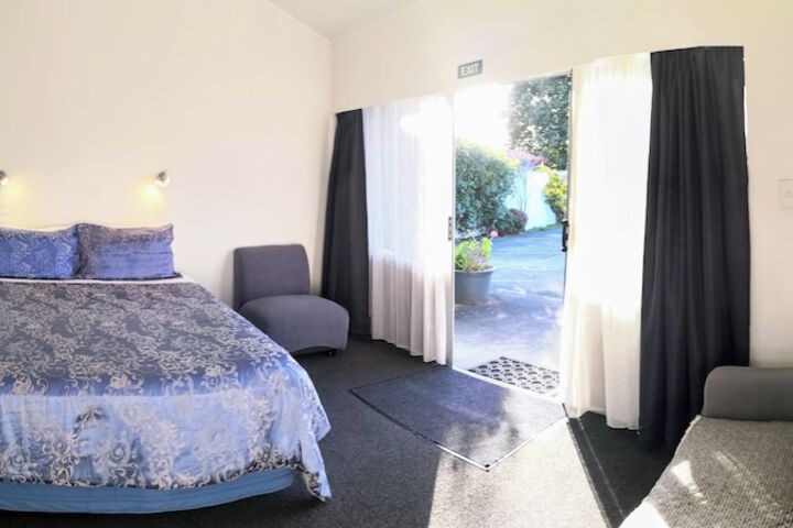Room 15 of 34