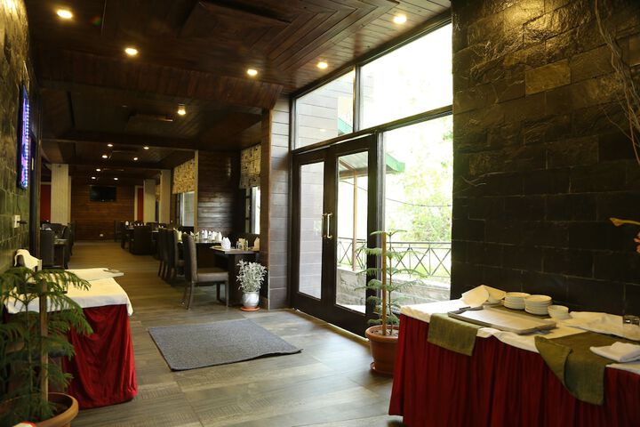 Dining Photos