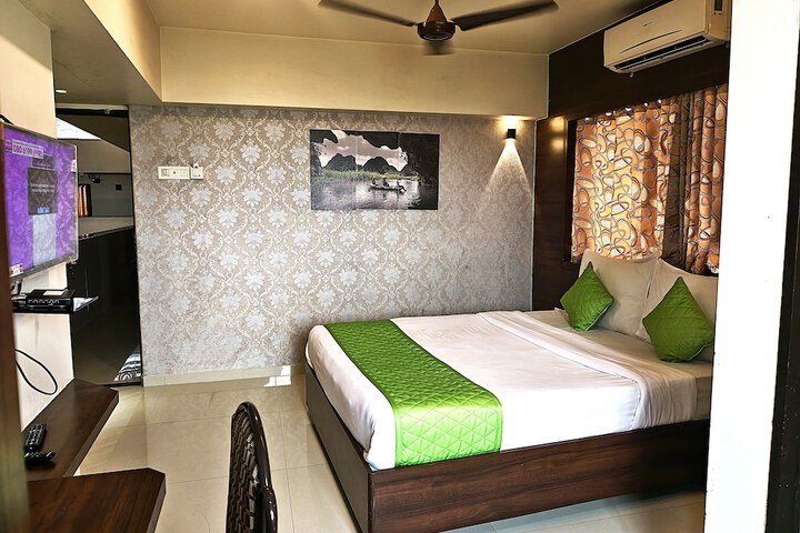Room 28 of 78