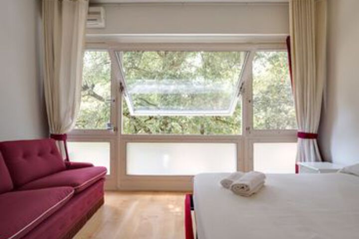Room 5 of 17