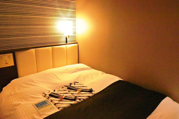Room 6 of 31