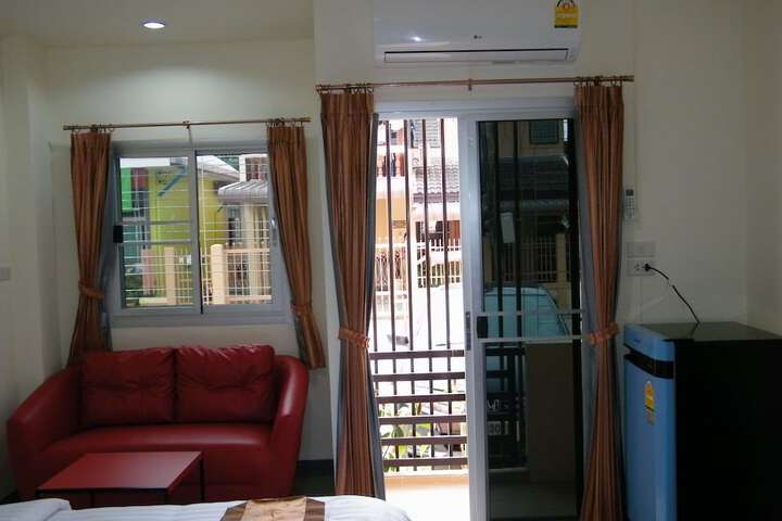 Room 10 of 40