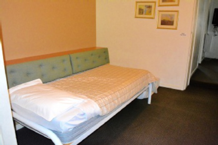 Room 370 of 768