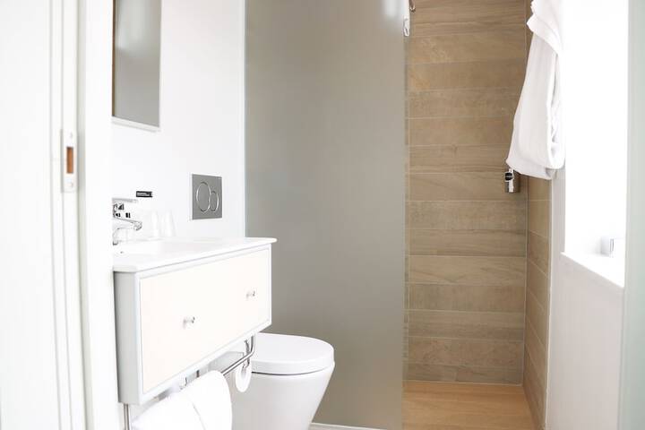 Bath Photo