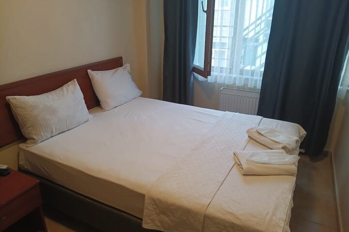 Room 17 of 42