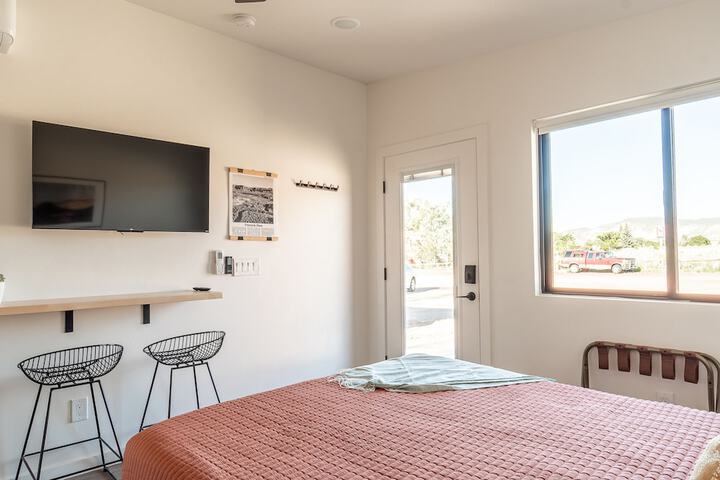 Room 7 of 120