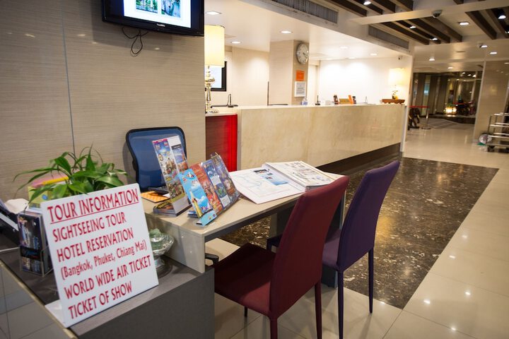 Concierge desk