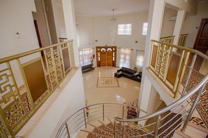 Hotel 97 of 100