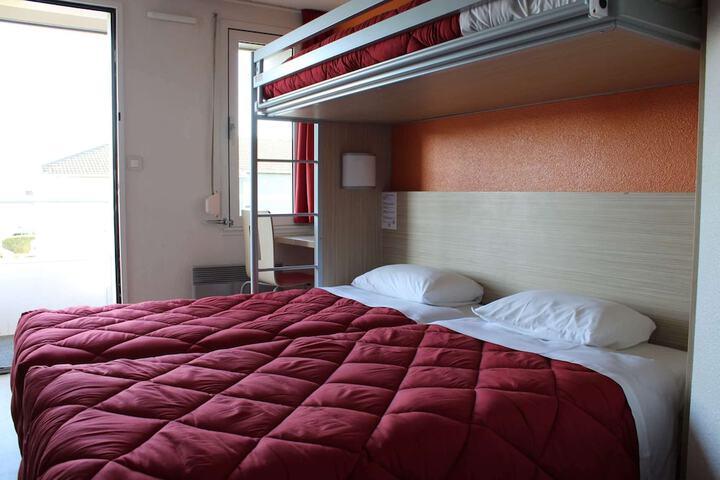 Room 29 of 61