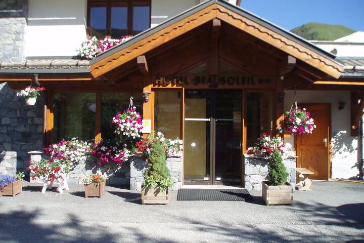 Logis Hotel Beausoleil in Saint-Sorlin-d'Arves