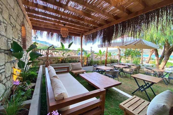 Terrace/Patio 17 of 19