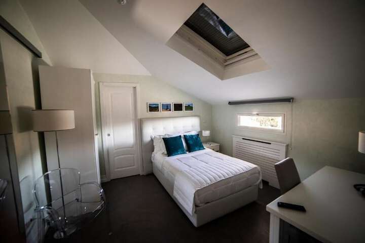 Room 6 of 35