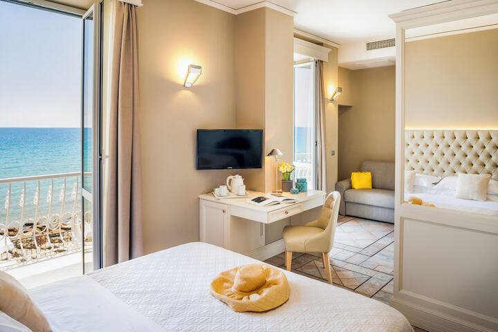 Room 20 of 64