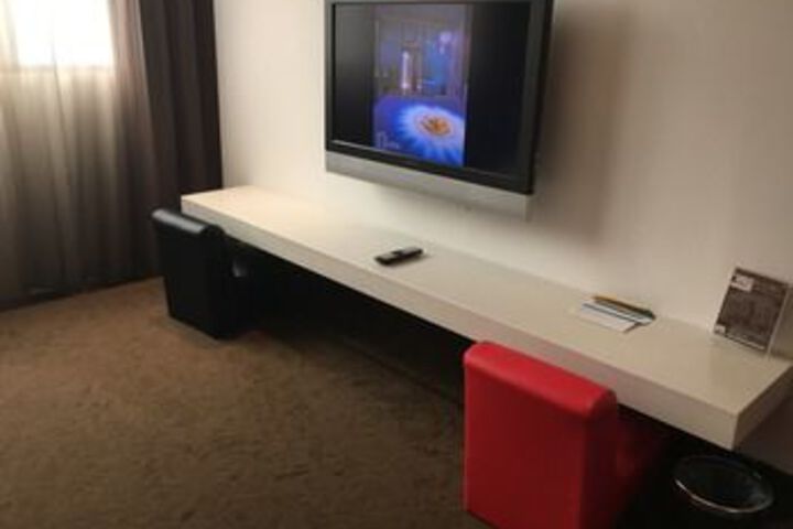 Room 29 of 49