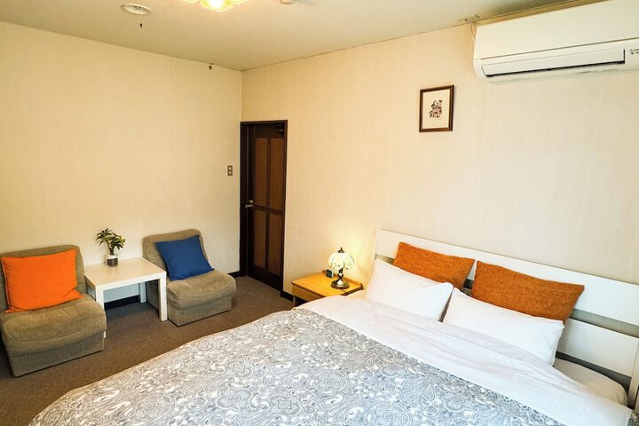 Room 7 of 30
