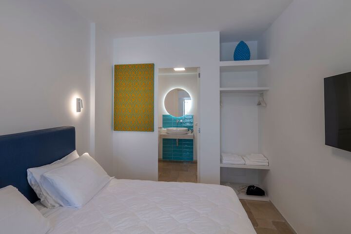 Room 18 of 82
