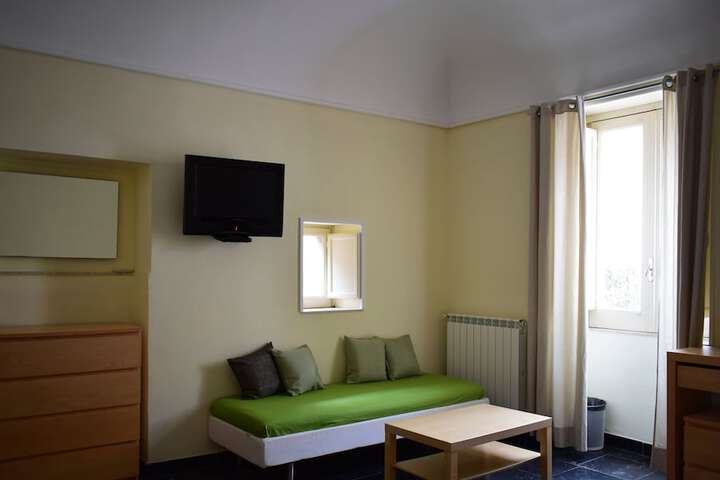 Room 21 of 21