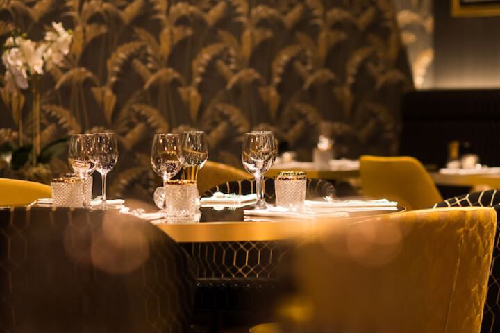 Dining 110 of 196