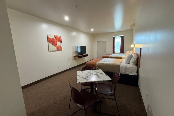 Room 37 of 106