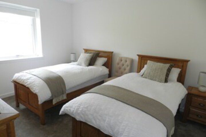 Room 7 of 8